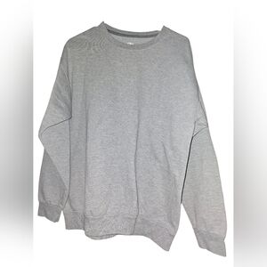 5/23. Athletic Works Men's Light Gray Crewneck Sweater